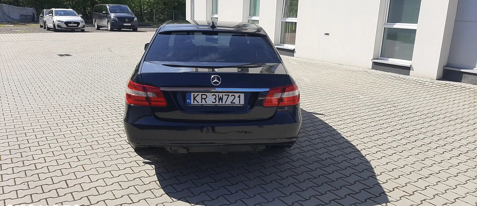 Mercedes-Benz Klasa E cena 49500 przebieg: 364500, rok produkcji 2011 z Kraków małe 154